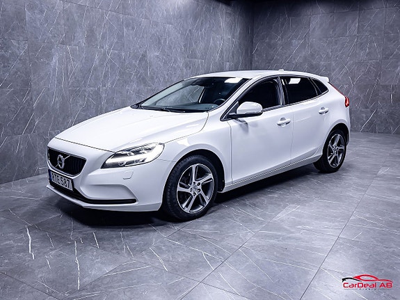 Volvo V40 3 of 5