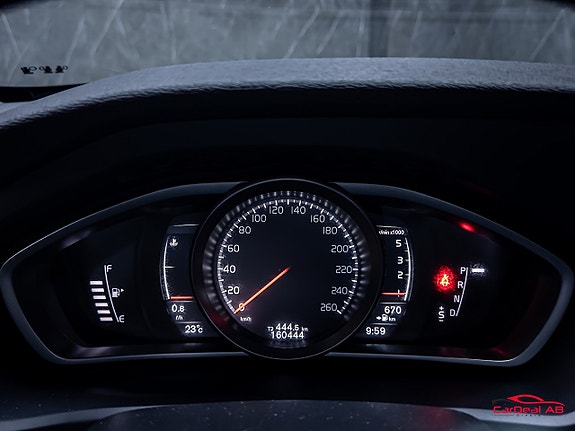Volvo V40 19 of 26