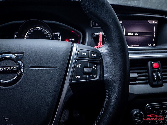 Volvo V40 22 of 26