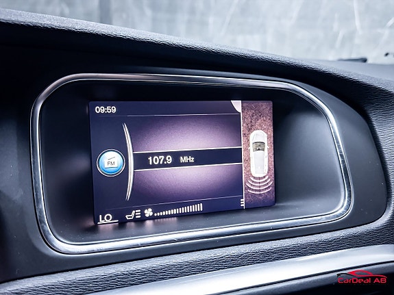 Volvo V40 23 of 26