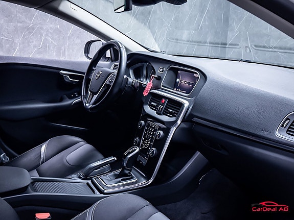 Volvo V40 13 of 26