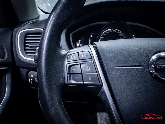 Volvo V40 21 of 26