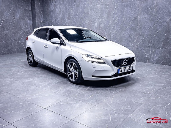Volvo V40 9 of 26