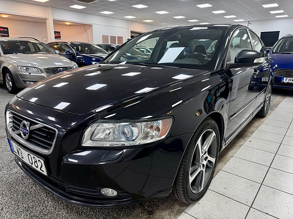 Volvo S40 2 of 21