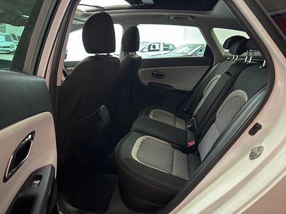 Kia Ceed 12 of 18