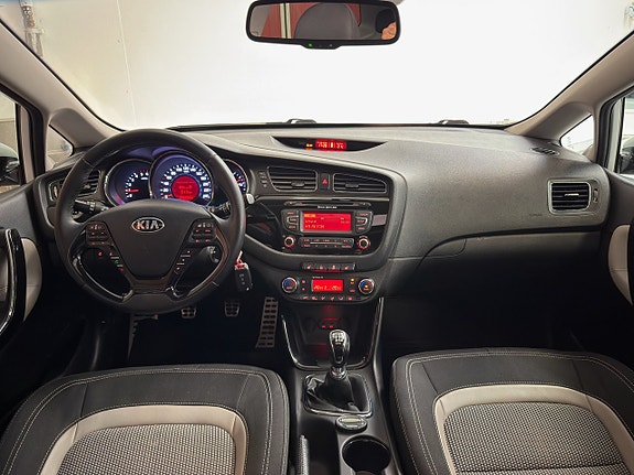 Kia Ceed 10 of 18