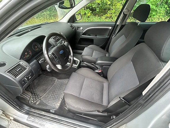 Ford Mondeo 5 of 10