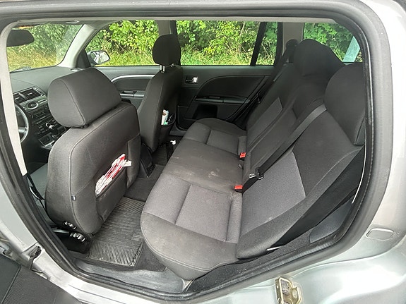 Ford Mondeo 8 of 10