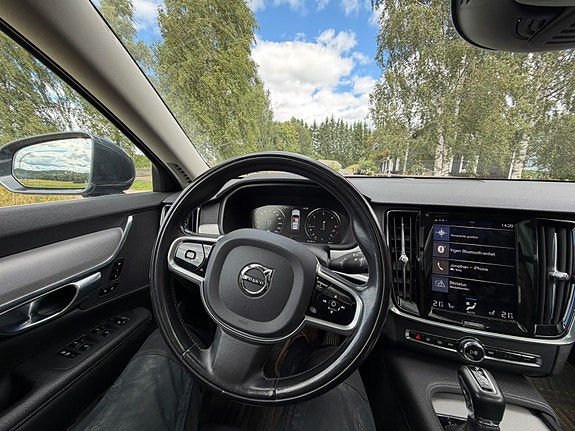 Volvo V90 6 of 9