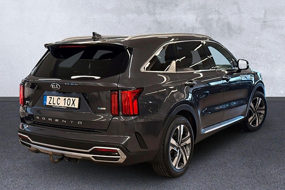 Kia Sorento 3 of 14