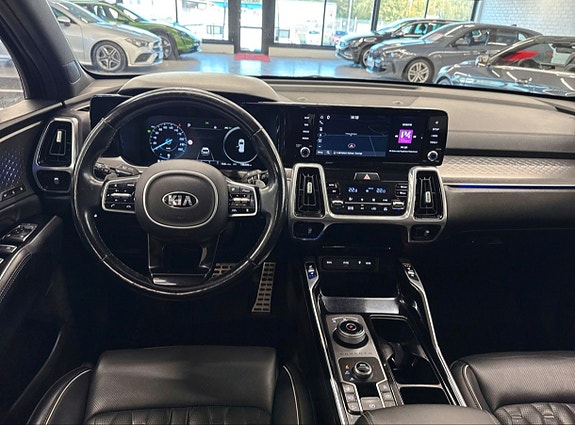 Kia Sorento 9 of 14