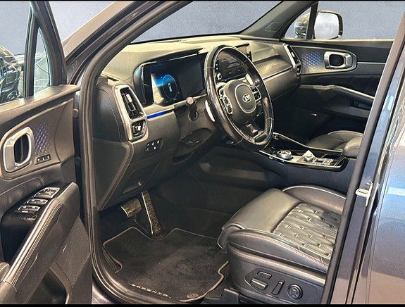 Kia Sorento 6 of 14