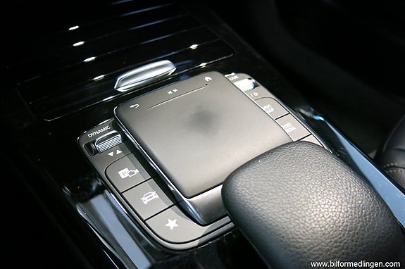 Mercedes-Benz CLA250 e 15 of 16
