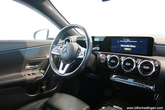 Mercedes-Benz CLA250 e 7 of 16