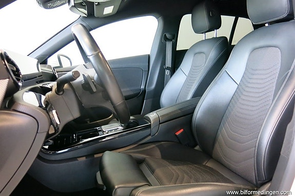 Mercedes-Benz CLA250 e 10 of 16