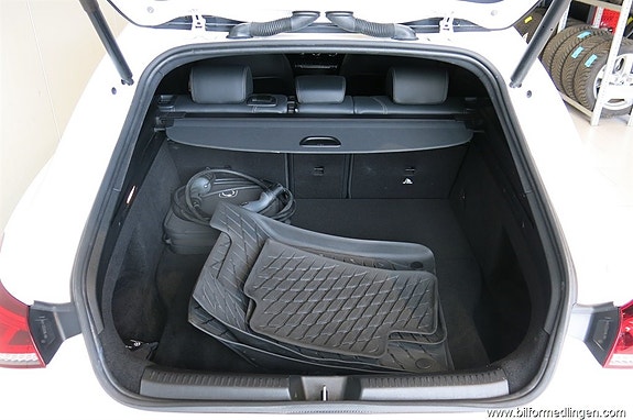 Mercedes-Benz CLA250 e 16 of 16