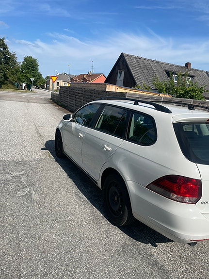 Volkswagen Golf VI 3 of 6