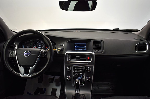 Volvo V60 8 of 20