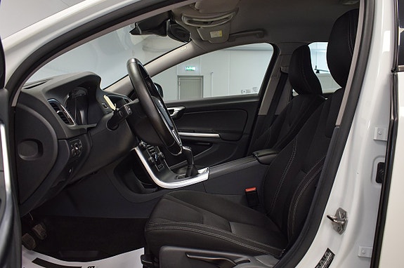 Volvo V60 6 of 20