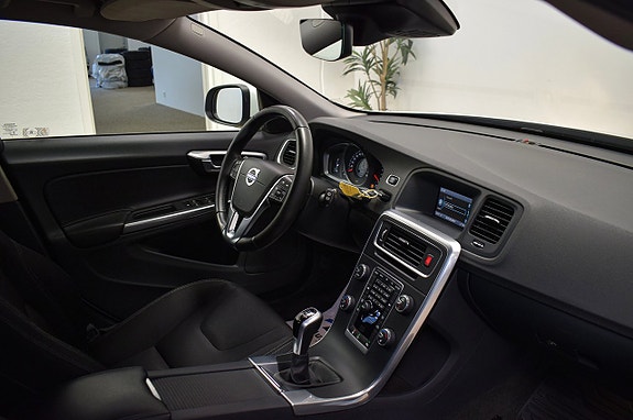 Volvo V60 9 of 20