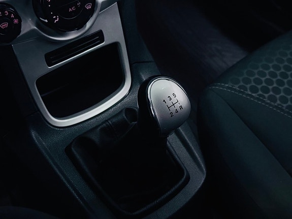 Ford Fiesta 13 of 18