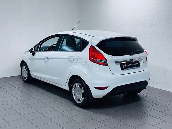 Ford Fiesta 17 of 18