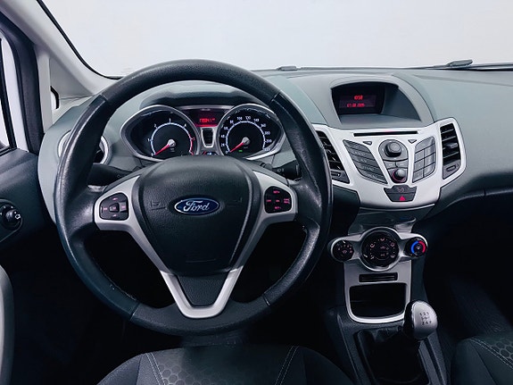Ford Fiesta 16 of 18