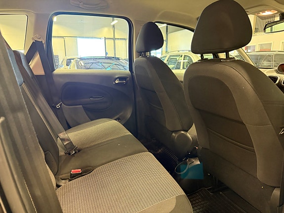 Citroen C3 Picasso 19 of 23