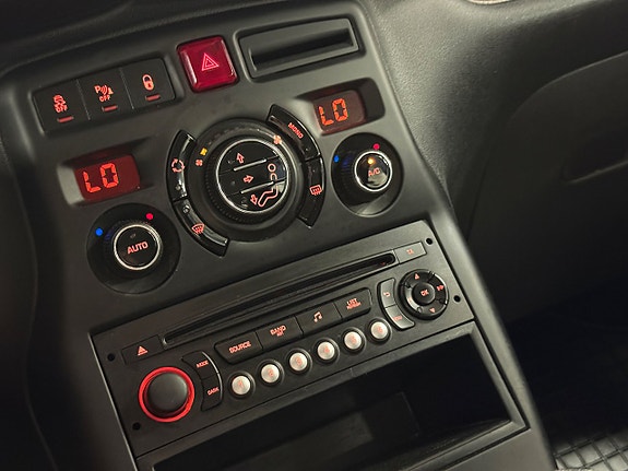 Citroen C3 Picasso 21 of 23
