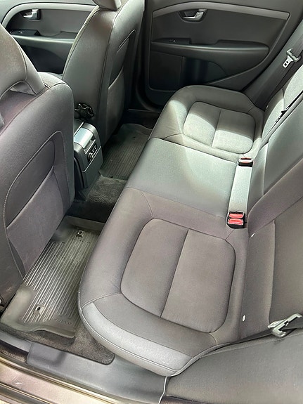 Volvo V70 7 of 10