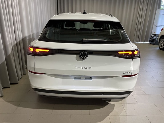 Volkswagen T-Roc 6 of 16