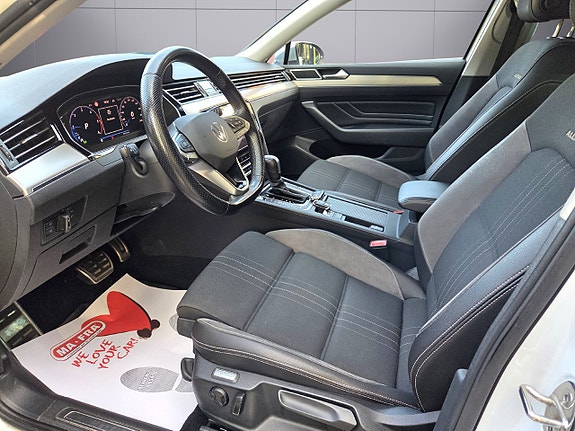 Volkswagen Passat Alltrack 9 of 20