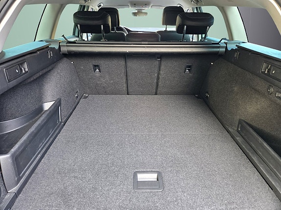 Volkswagen Passat Alltrack 19 of 20