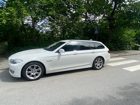 BMW 520d 4 of 6