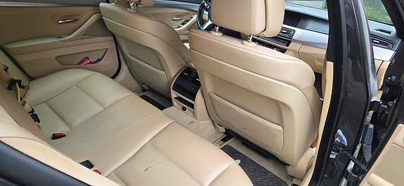 BMW 535i 4 of 5