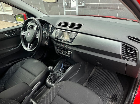 Skoda Fabia 10 of 25
