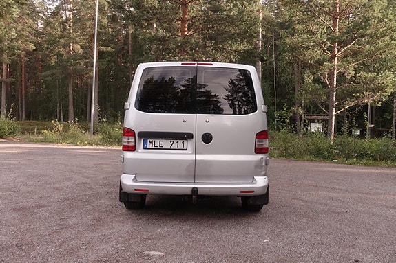 Volkswagen Caravelle 18 of 21