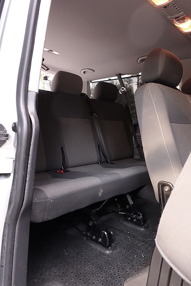 Volkswagen Caravelle 9 of 21