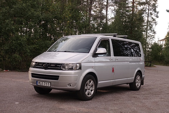 Volkswagen Caravelle 2 of 21