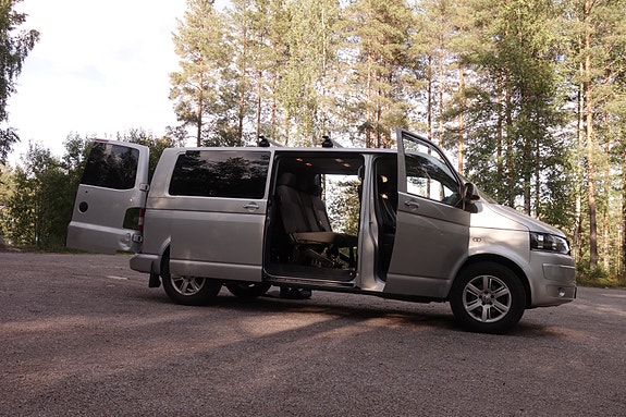 Volkswagen Caravelle 20 of 21
