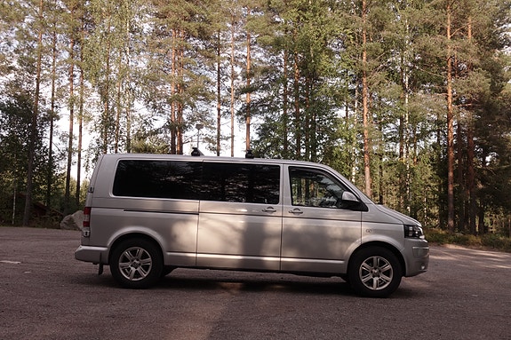 Volkswagen Caravelle 17 of 21