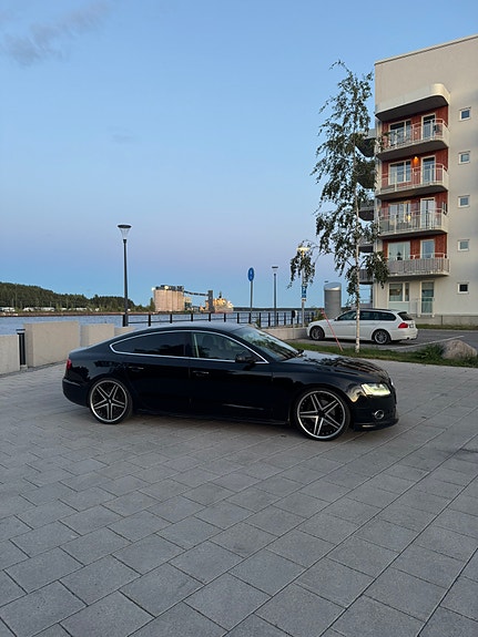 Audi A5 2 of 11