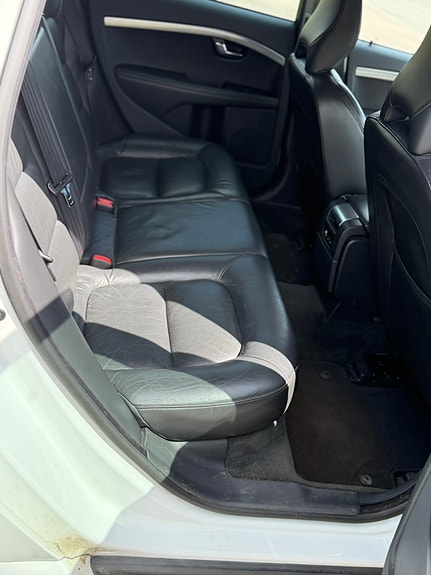 Volvo V70 5 of 6
