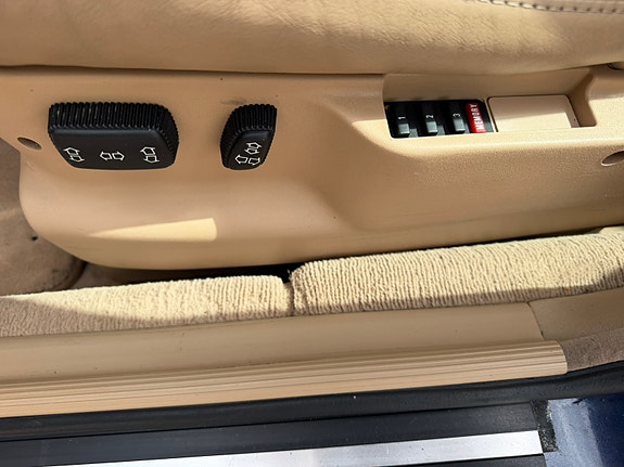 BMW 750iL 10 of 22
