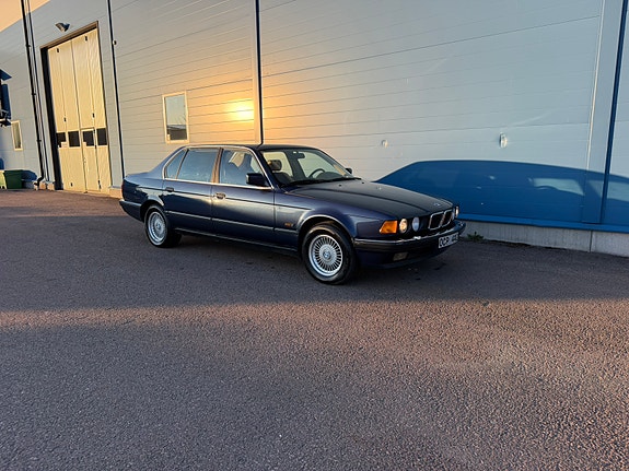 BMW 750iL 6 of 22