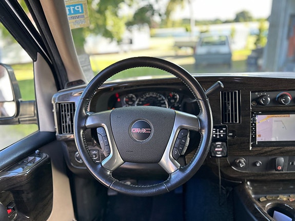 GMC Vandura 18 of 26