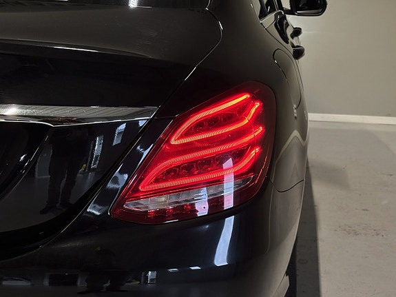 Mercedes-Benz C180 26 of 28