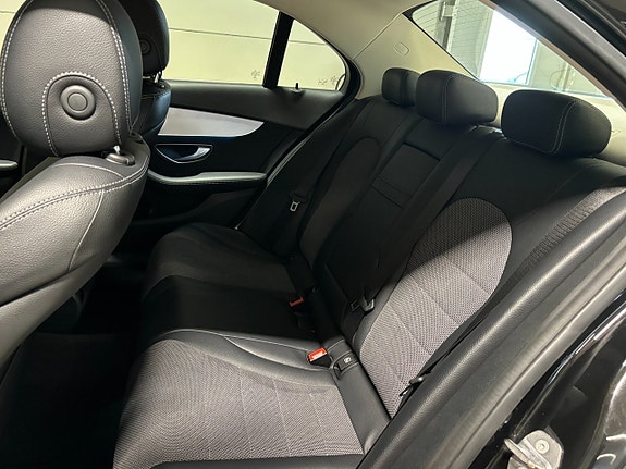 Mercedes-Benz C180 22 of 28