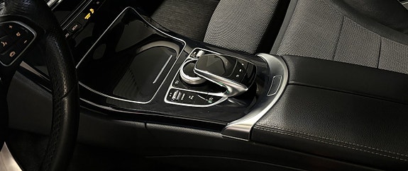 Mercedes-Benz C180 14 of 28