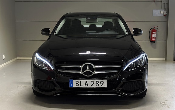 Mercedes-Benz C180 5 of 28